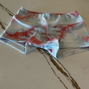 Fleo size small GUC slight bunch not sure why hung to dry-